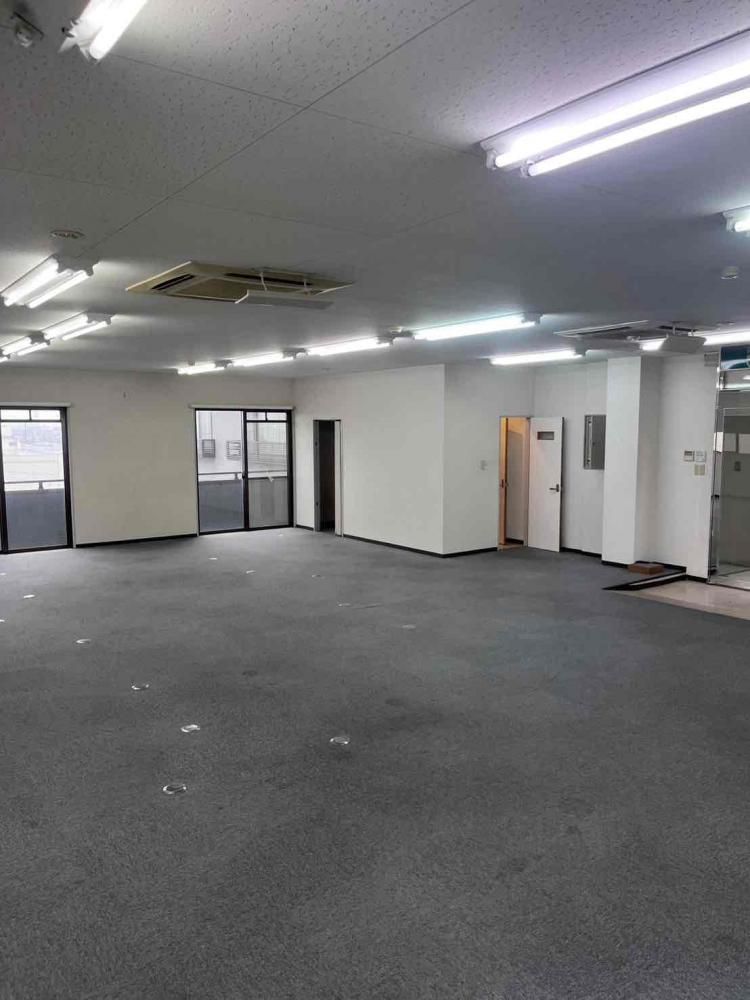 �y���̑������E�X�y�[�X�z�@